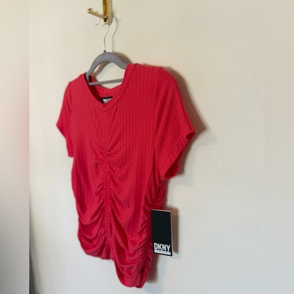 DKNY Coral Red Ruched Short Sleeve Cute Top NWT- Size Small - Picture 4 of 8